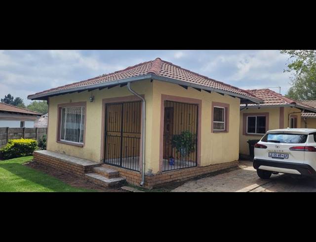 4 BEDROOM HOUSE FOR SALE IN ALBERTSDAL